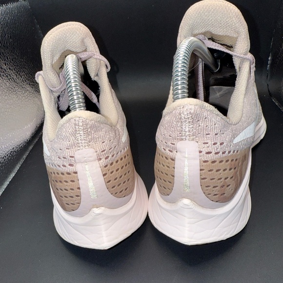 Size 6.5 - Nike Air Zoom Pegasus 35 Particle Rose Women, 942855-605, Clean - Picture 3 of 10